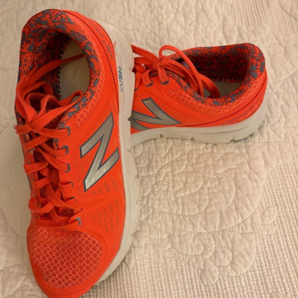 New Balance 775 Bright Orange Sneakers with Silver Details Ladies Size 7